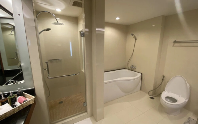 JJ Suites - Your Home on 11