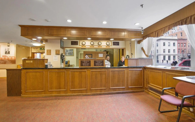Hotel Harrington