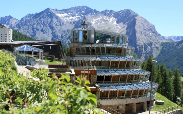 Shackleton Mountain Resort