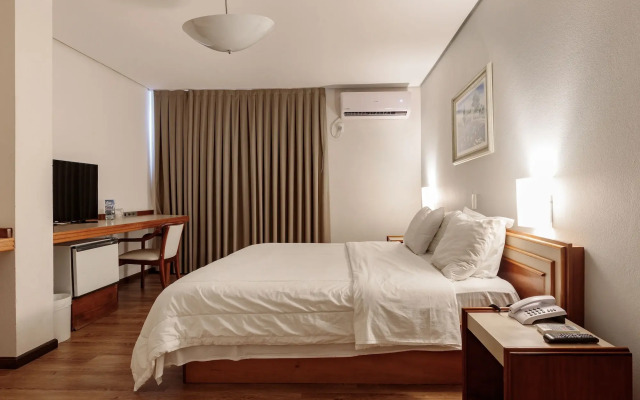 Monthez Hotel & Eventos