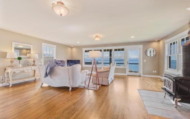 @ Marbella Lane - Waterfront Studio Whidbey Island