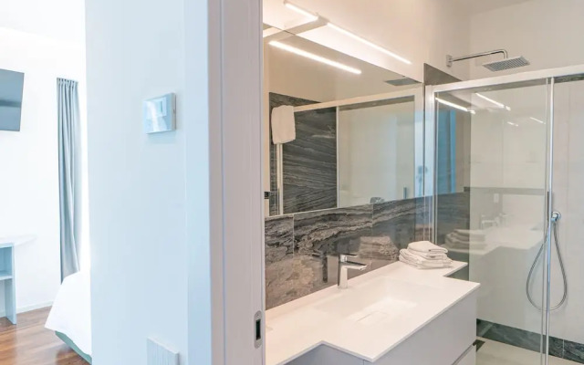 Villa White by Myvillacollection