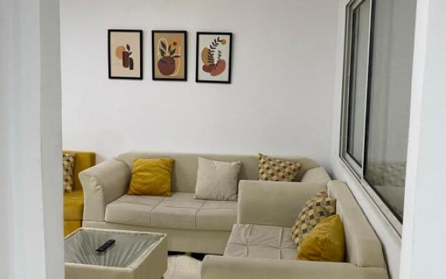 Lovely 1-bedroom rental unit with sea view