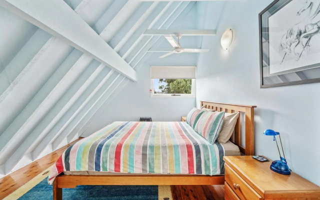 SORRENTO LAKESIDE Sanctuary Point 4pm check out Sundays