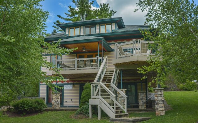 Lake Effect 5 Bedroom House