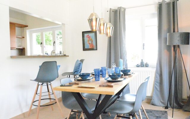 Modern Holiday Home in Waulsort with Terrace