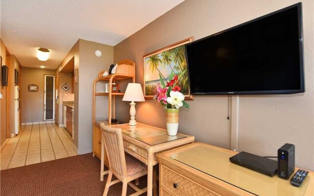 Maui Kaanapali S #a317 Studio Bedroom Condo by RedAwning