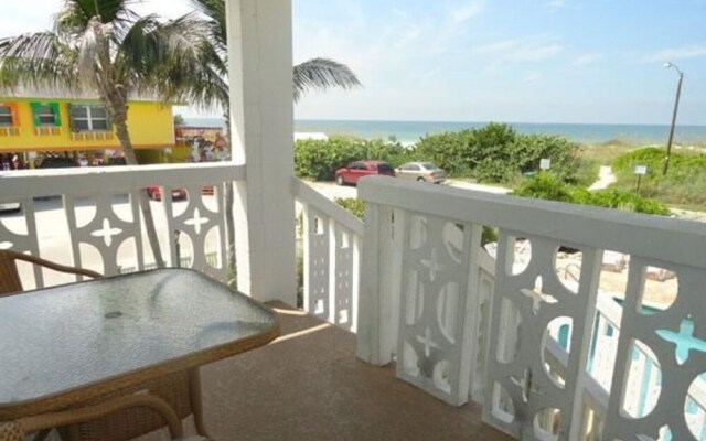 AM Beach Place Unit 6