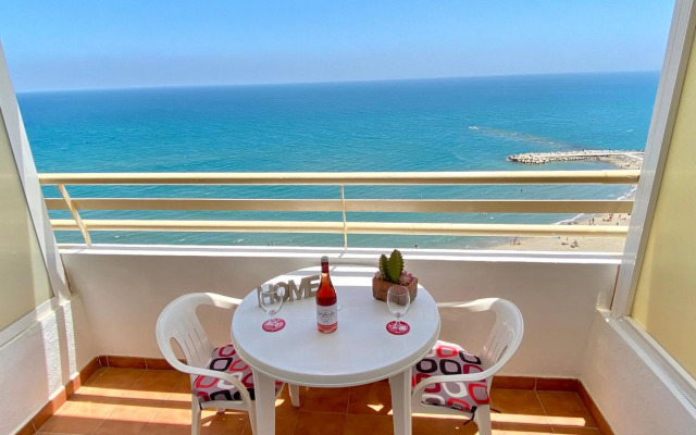 Stylish Fuengirola Studio with Panoramic Sea View