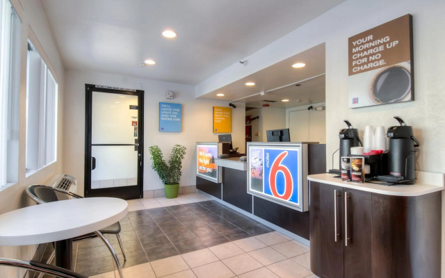 Motel 6 Oceanside, CA
