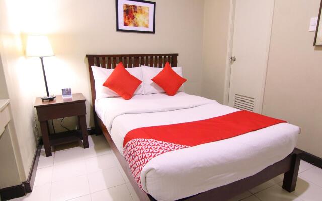 OYO 103 Artina Suites Hotel