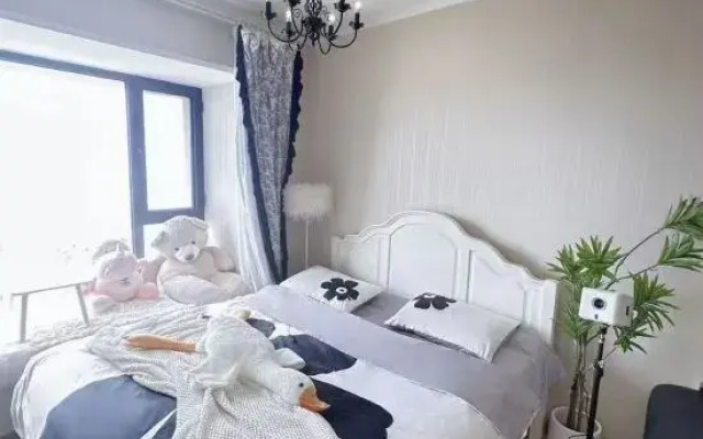 Shiyi Seaview Homestay (Dalian Lvshunkou Huafa New Town Branch)