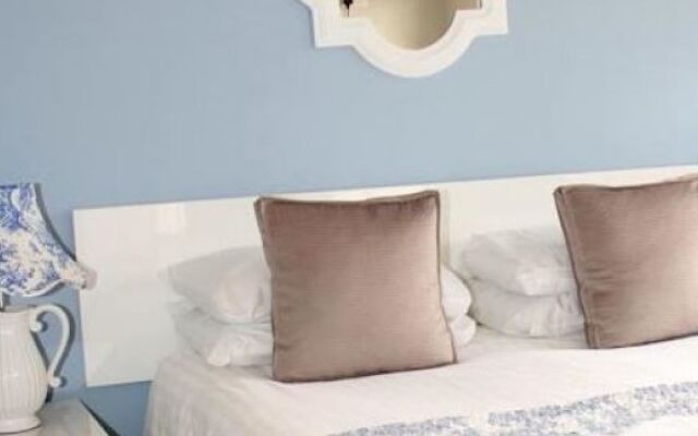 The Townhouse Hotel