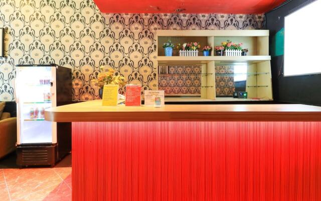 Labuana Homestay & Cafe Garden by ZUZU