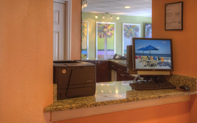 Sailport Waterfront Suites