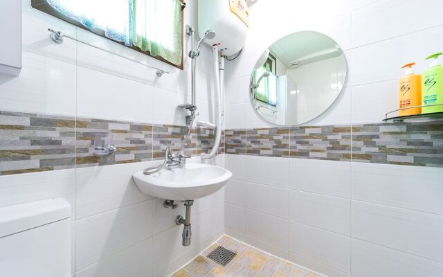 Uljin Dolbit Pension