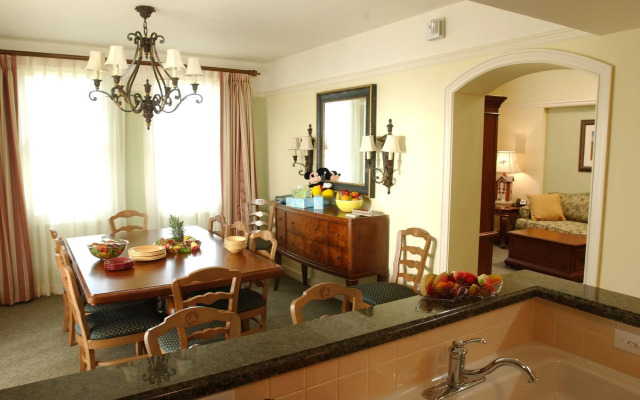 Disney's Saratoga Springs Resort & Spa 