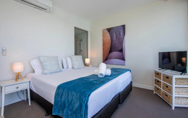 1 Bright Point Apartment 5404