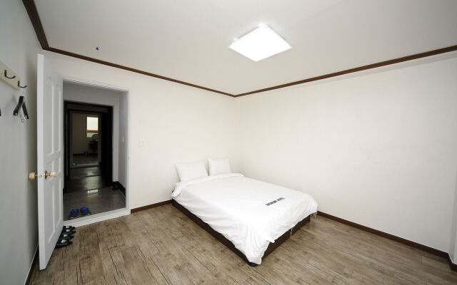 Ekonomy Hotel Mokpo