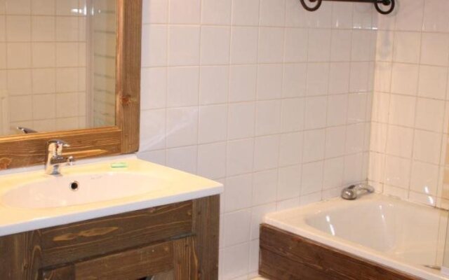 Chalet Val 2400
