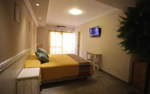 Club House Hotel