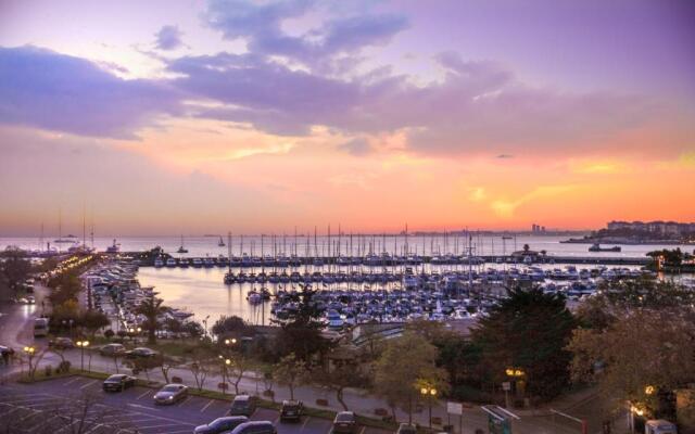 39 Kalamis Marina Hotel