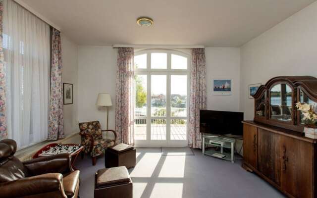 1 Villa Blanck Comfortable Holiday Residence