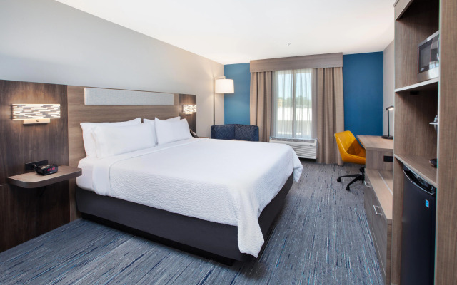 Holiday Inn Express and Suites Turlock by IHG