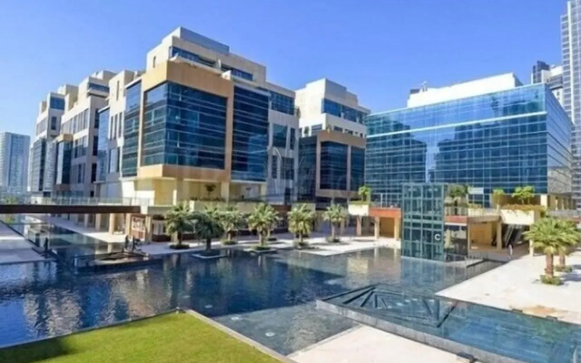 Bespoke Residences - Bay Square