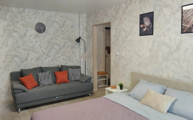 Apartments on the avenue 50 years of October 18