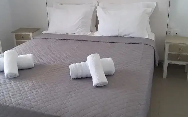 Lofos Apartments