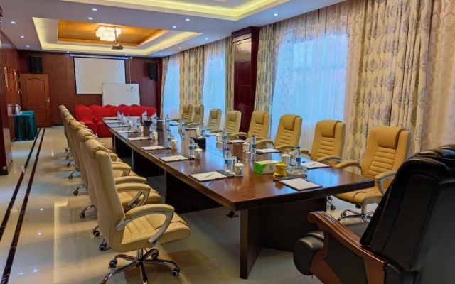 Golden Peacock Hotel Blantyre