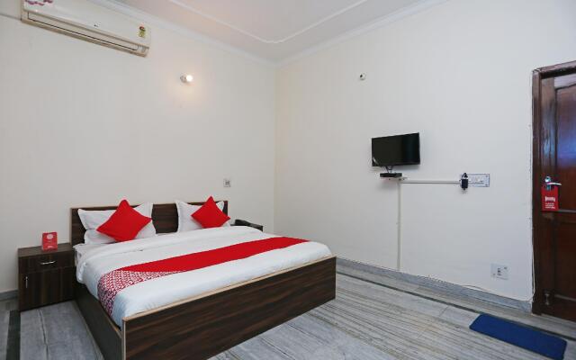 OYO 16783 Highway Residency