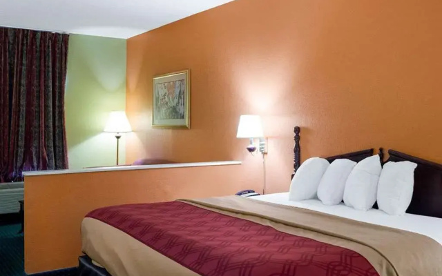 Econo Lodge Canton