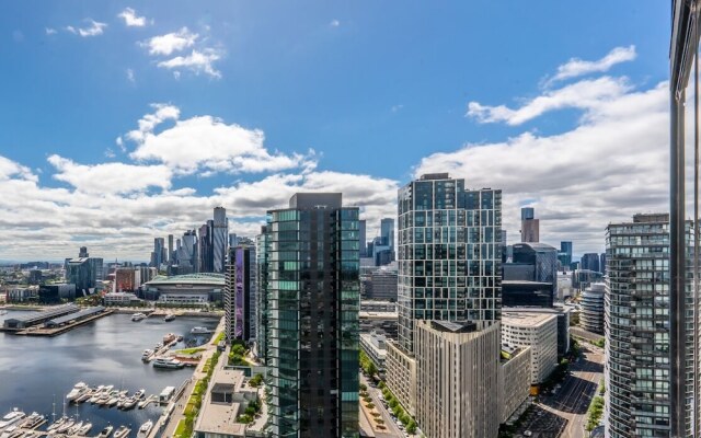 Melbourne Private Apartments - Collins Wharf Waterfront, Docklands