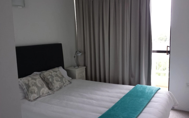 Kirribilli Riverfront Apartments