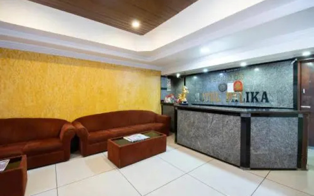 Capital O 63523 Hotel Palika