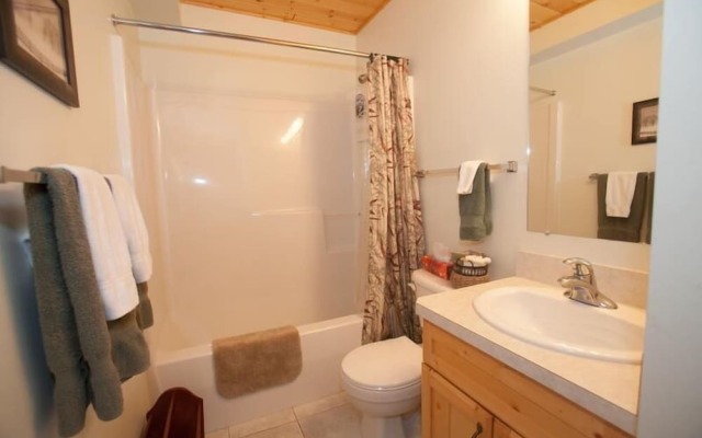 Outlaws Inn by Apex Accommodations