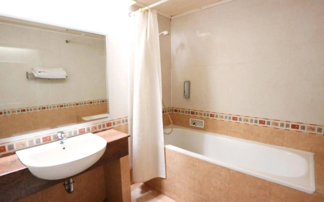 Hotel Melawai 2
