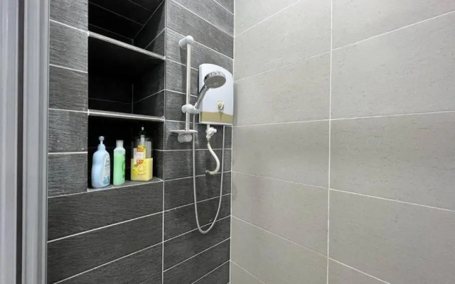 Le Pavilion Puchong 4-6pax 2R2B