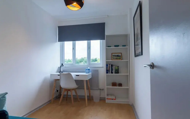 Captivating 3-bed House in London