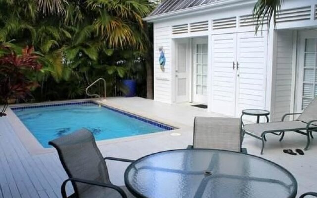 The Dolphin House Home