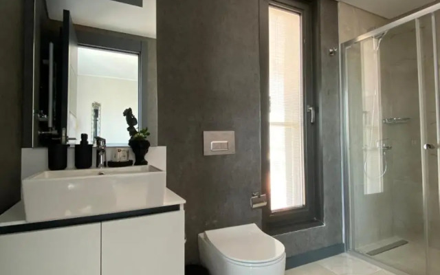 Luxury Duplex with Terrace Apartment by Siena Suites