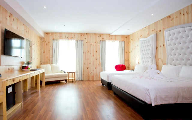 Vouk Hotel Suites