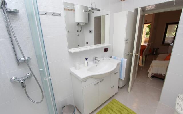 Luna Apartments
