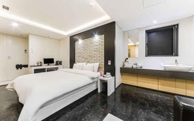 Gimhae Eobangdong Arietty Hotel A