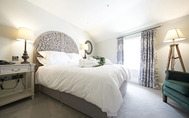 Valentinos Restaurant With Rooms