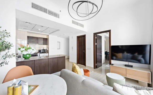 Silkhaus in Bay Central Near Metro