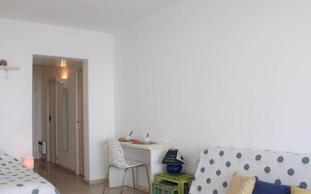 Appartement Villeneuve-Loubet, 1 pièce, 2 personnes - FR-1-252A-8