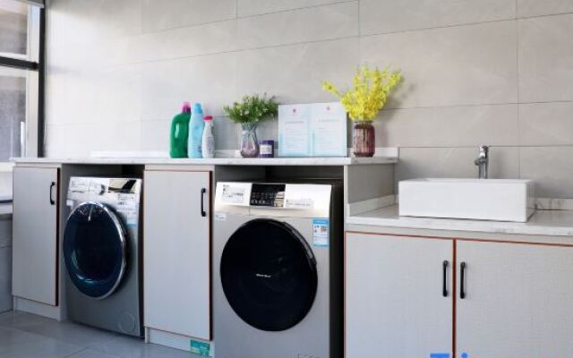 KunLunLeJu Jingxuan Hotel (Zhengzhou South China City Jinyi City)